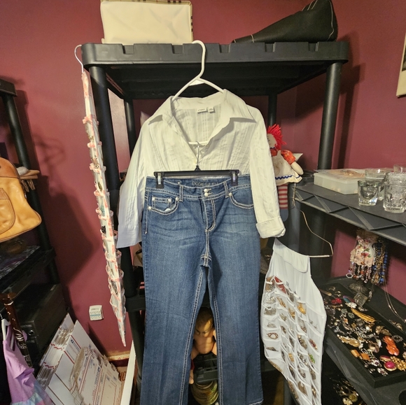 Code Bleu Classic Blue Denim With A White Top - Picture 1 of 13